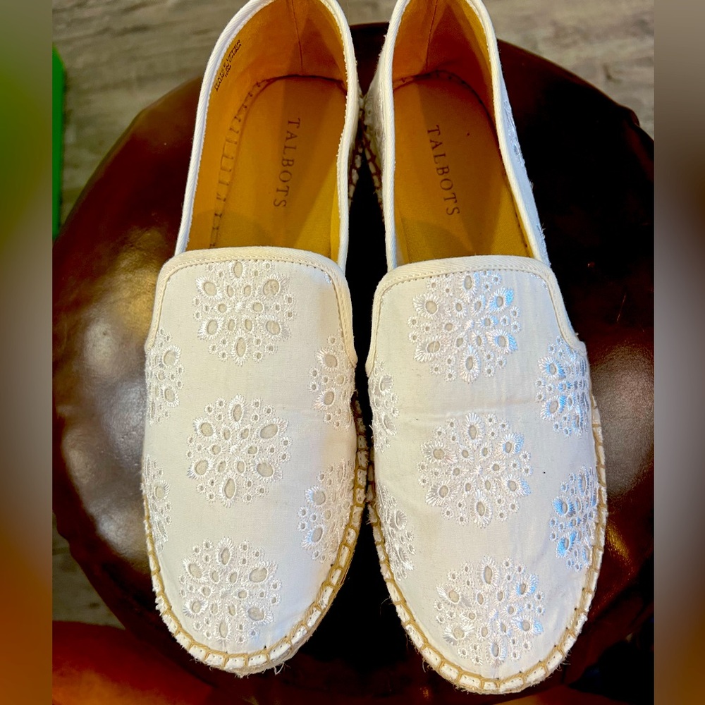 Talbots espadrilles eyelet cotton 10M NWOT